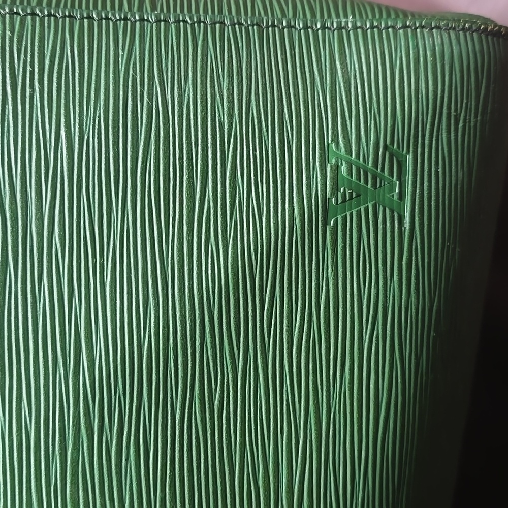 Louis vuitton epi duffle bag - Picture 12 of 12